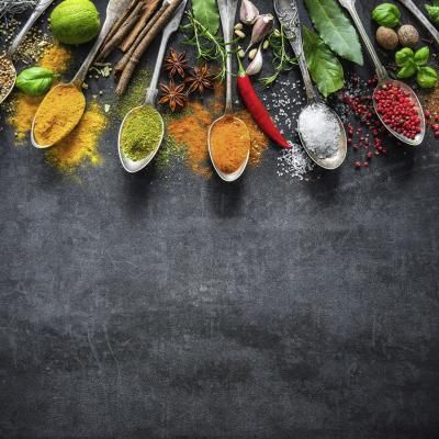 00119 Gewürze Auf Tafel